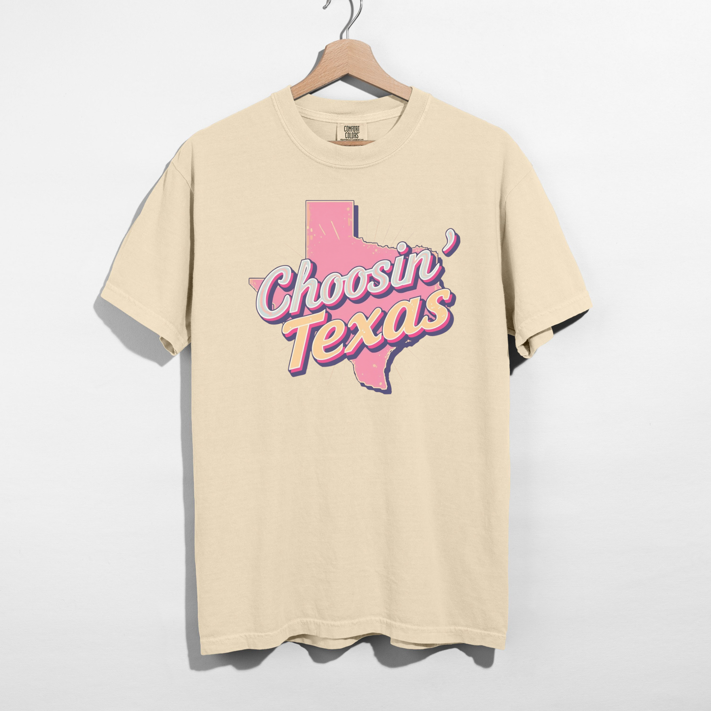 Ivory Choosin Texas pink state pride western graphic tee with vintage script design